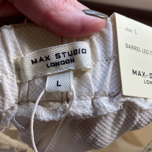NWT Max Studio Textured Twill Barrel Leg Pull On Trousers, size Large - Picture 12 of 13